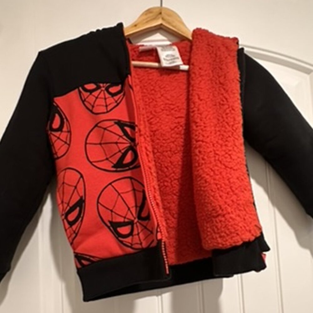 Marvel Boy's Spider-Man hoodie size 6 like new